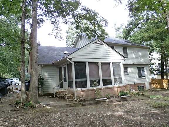 5th image of 10 Rosewood Dr