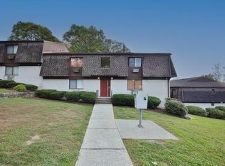 1908 Cherry Hill Dr, Poughkeepsie, NY 12603