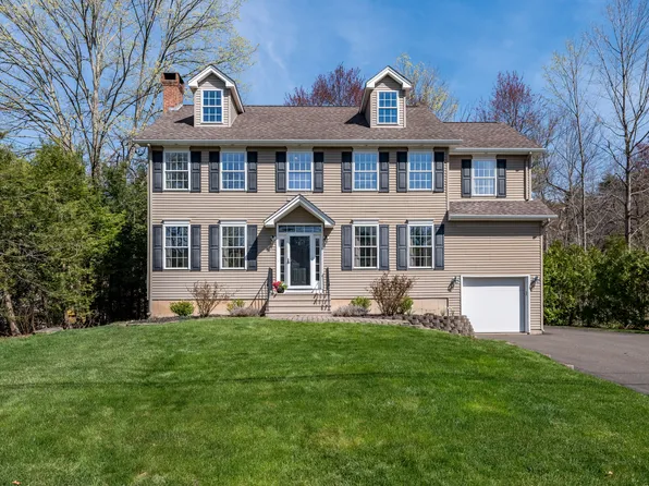 50 School Street, Avon, CT 06001