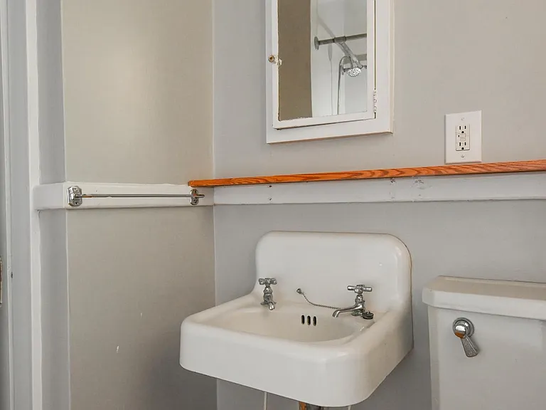 1095 Oconee St — Photo 38