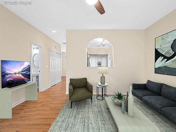 4th image of 521 Wesberry Cir