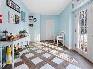 489 Sunshine Rd, Deer Isle, ME 04627