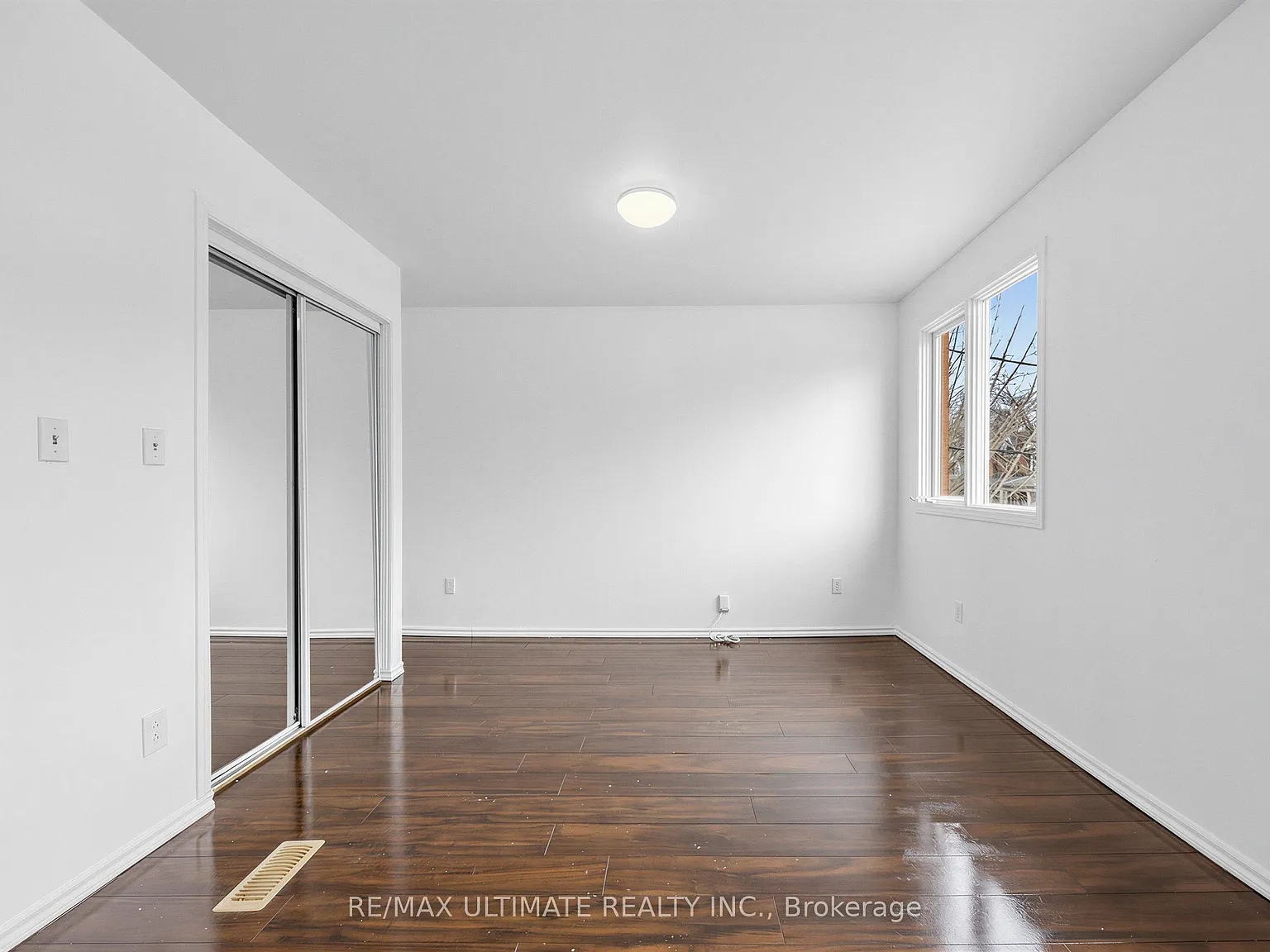 2 bed, $2,000 — Photo 4