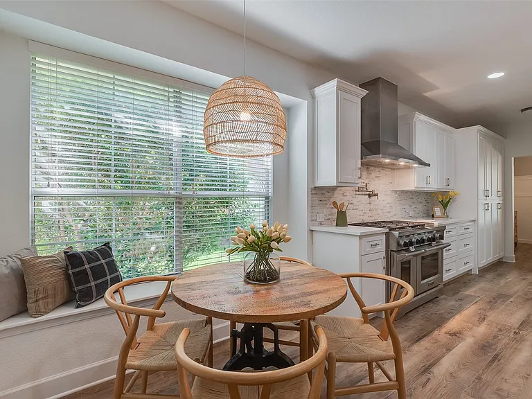 Breakfast nook
