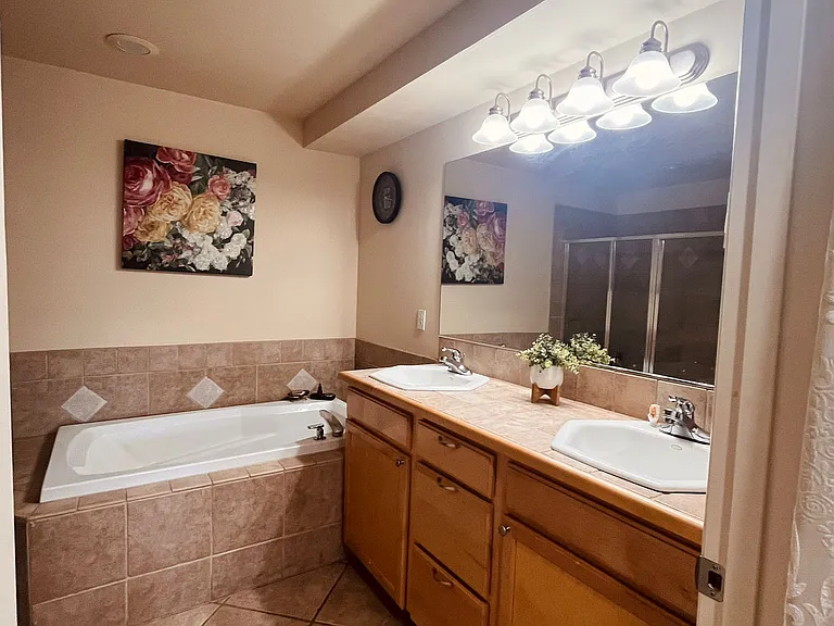 2312 W Boston St #301 — Photo 18