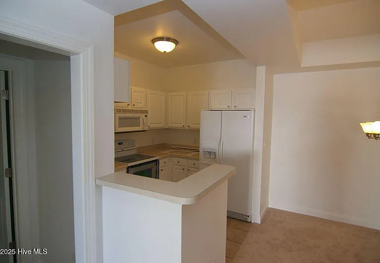 1940 Tara Ct #104 — Photo 5