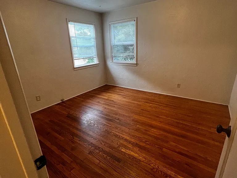 487 Watson St #3 — Photo 6