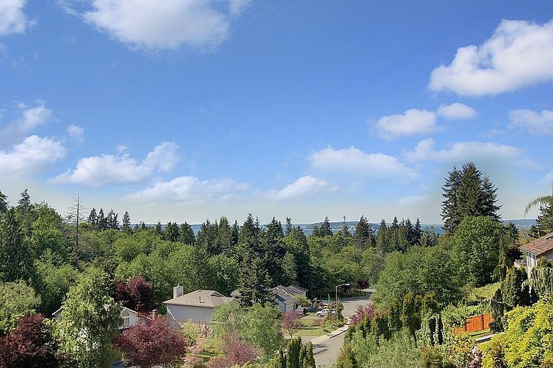 2nd image of 5008 Nichols Pl
