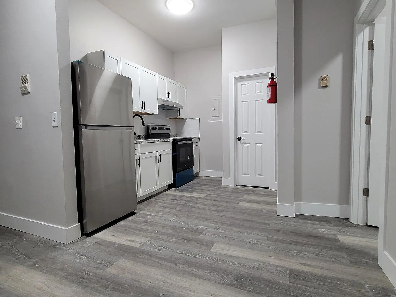 2 bed, $1,715 — Photo 2