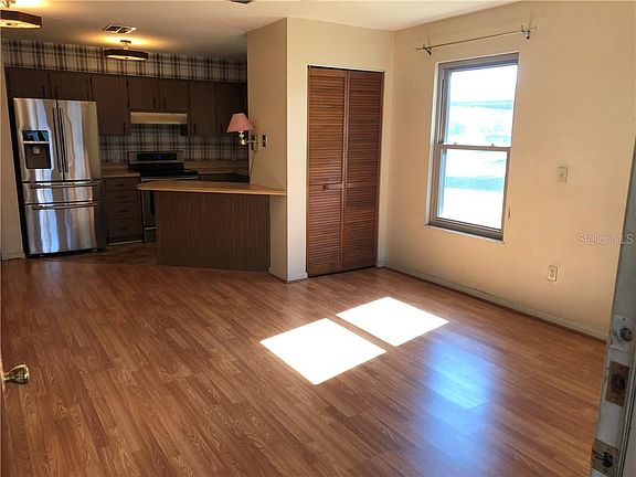 3rd image of 4630 Blossom Blvd