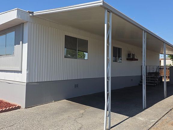 2nd image of 8 Tee Ln