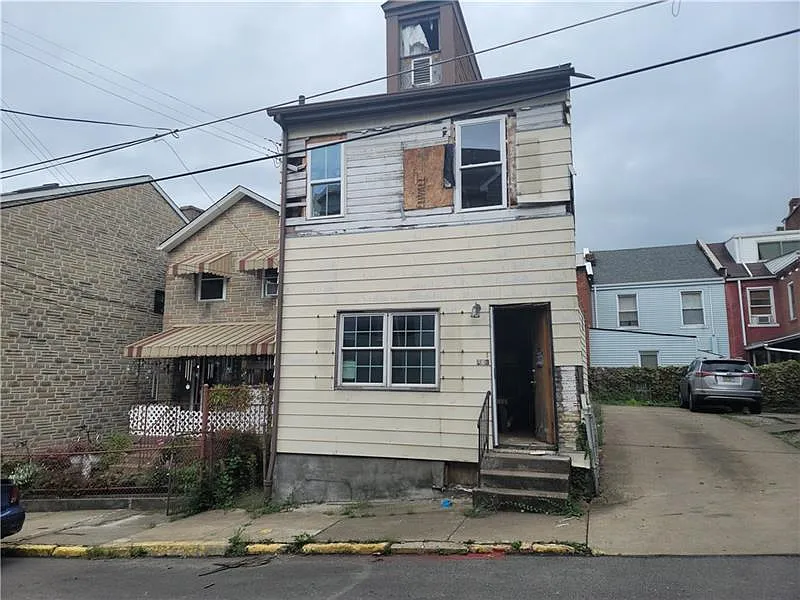 183 S 16th St photo 1