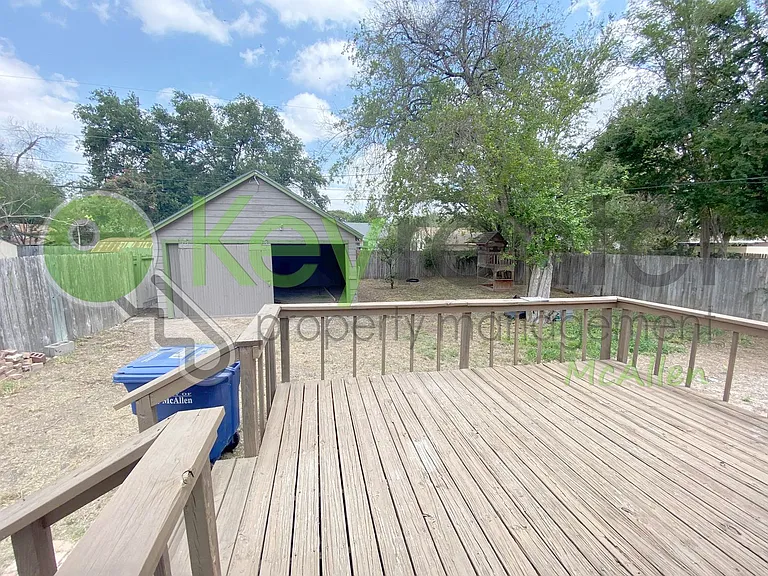 1016 Laurel Ave — Photo 35