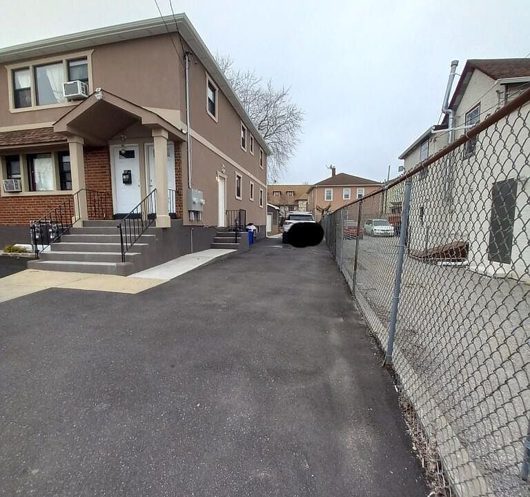 1st image of 13 Clinton Avenue