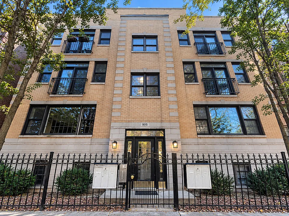905 W Lawrence Ave #1E