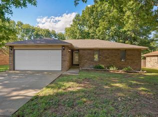 1037 W Lindberg Street, Springfield, MO 65807