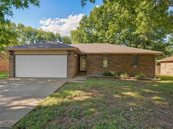 1037 W Lindberg Street, Springfield, MO 65807