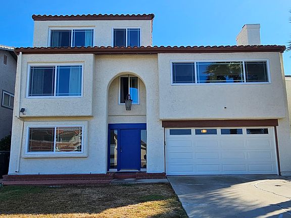 2nd image of 3018 Oakwood Ln
