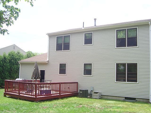 2nd image of 48 Eastgate Dr