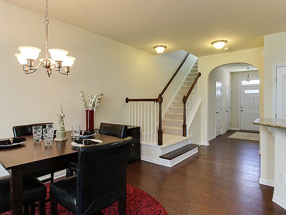 7240 Ladbrooke_Dining Area