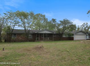 461 Cypress Corner Rd, Senatobia, MS 38668