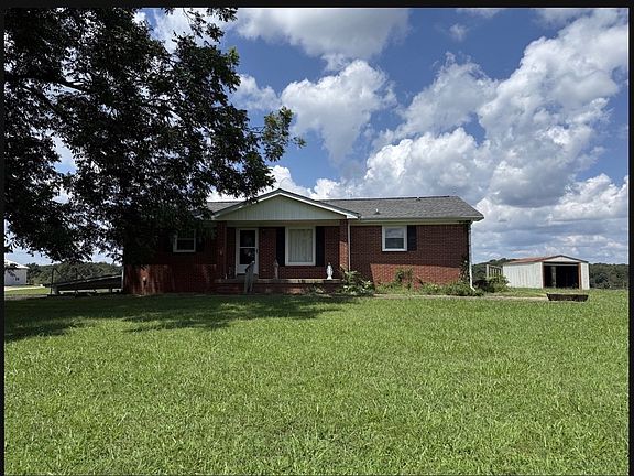 2nd image of 637 Sheehy Rd