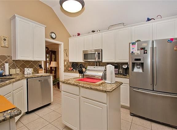 4th image of 8444 Grand Canyon Dr