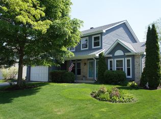 912 Elm St, Naperville, IL 60540