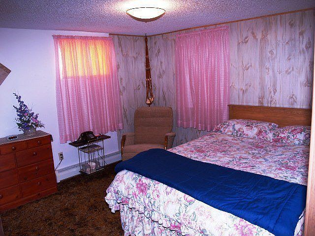 2nd image of 709 W Pershing Ave