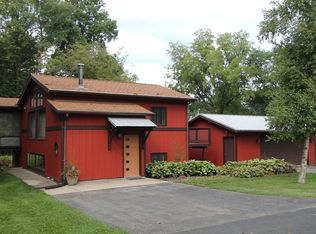 W6881 W Lakeshore Dr, Elkhorn, WI 53121