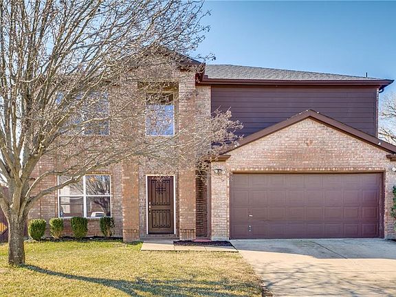 2nd image of 315 Oakhurst Dr