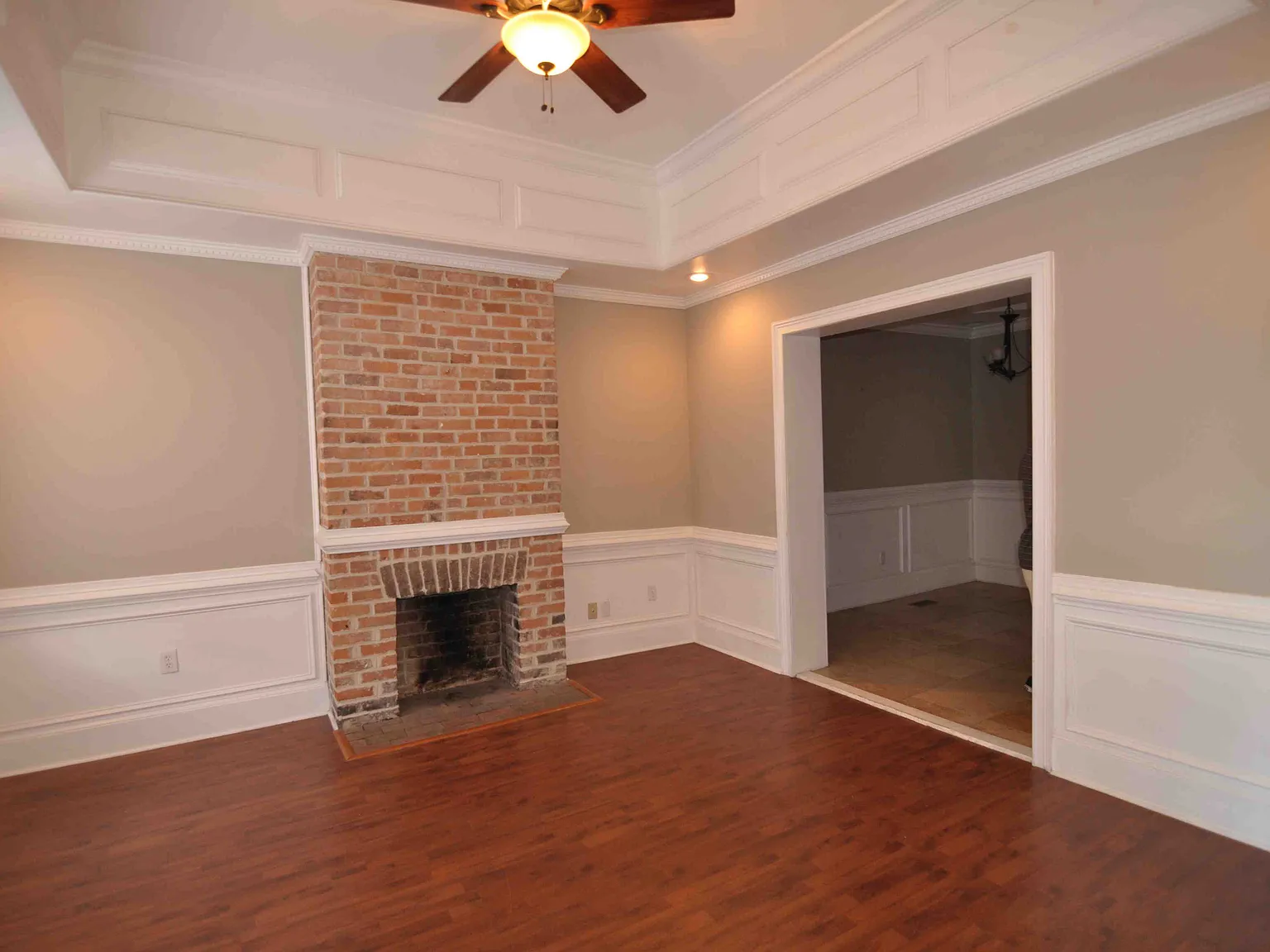 3 bed, 1275 sqft, $2,100 — Photo 3