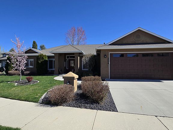 3rd image of 2898 N Silverleaf Way