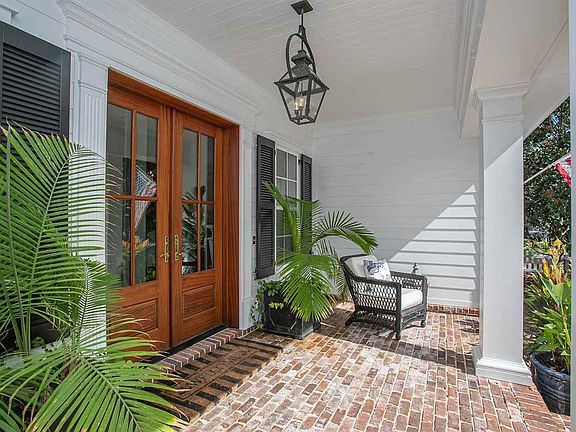 2nd image of 827 Ocean Palm Way