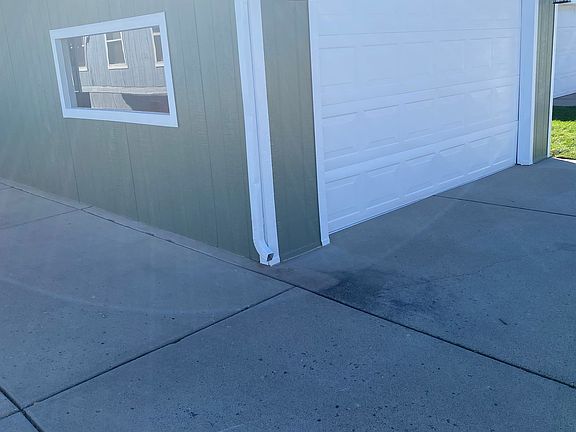 2nd image of 3816 Towhee Ln