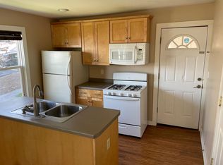 359 Park Ave, Pewaukee, WI 53072