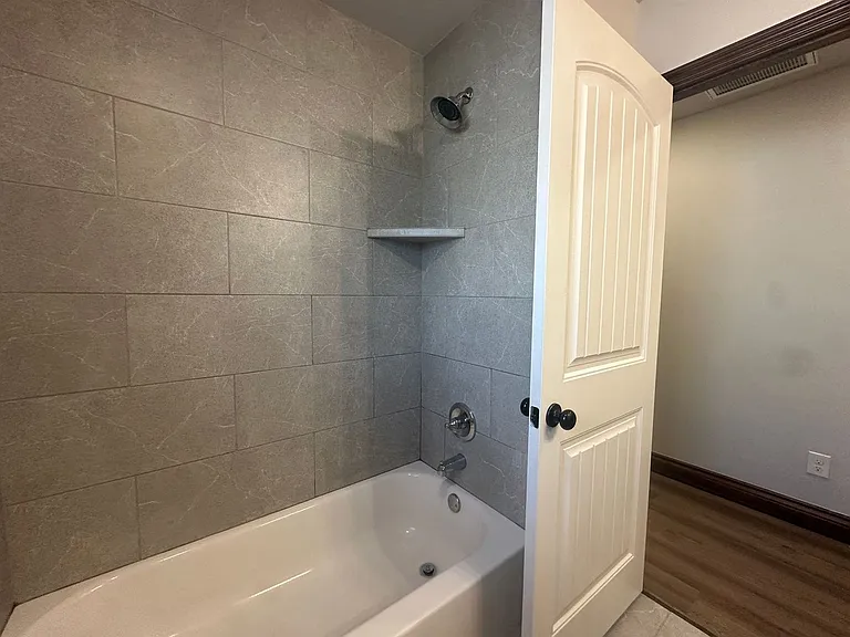 11008 SW 36th St — Photo 48