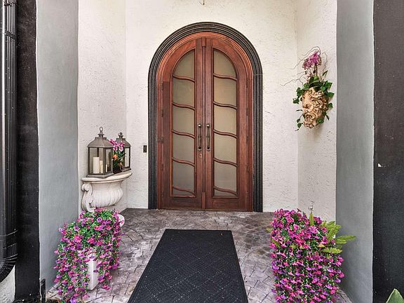 4th image of 3262 NW 22nd Avenue