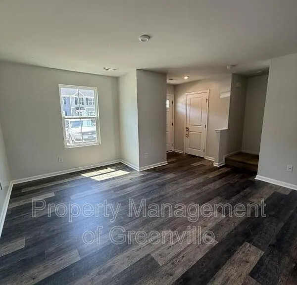 103 Fernside Ct — Photo 5