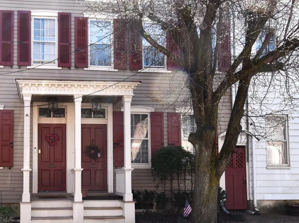 122 E Union St, Burlington, NJ 08016