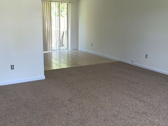 5th image of 1428 Farley Ct