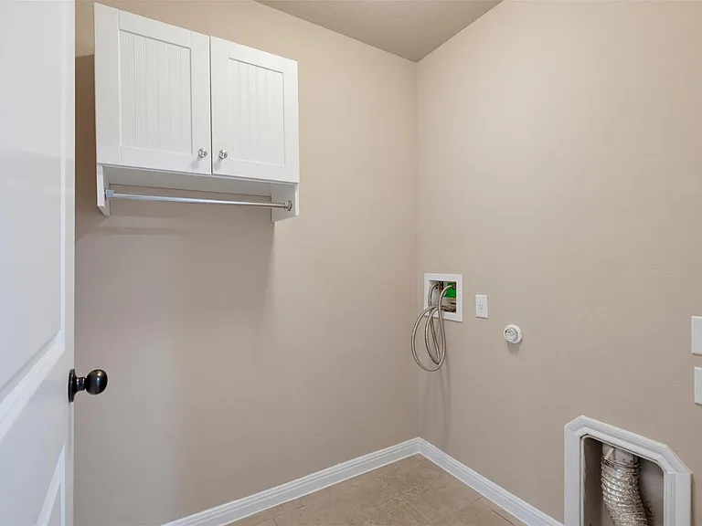 6033 Roma St — Photo 25