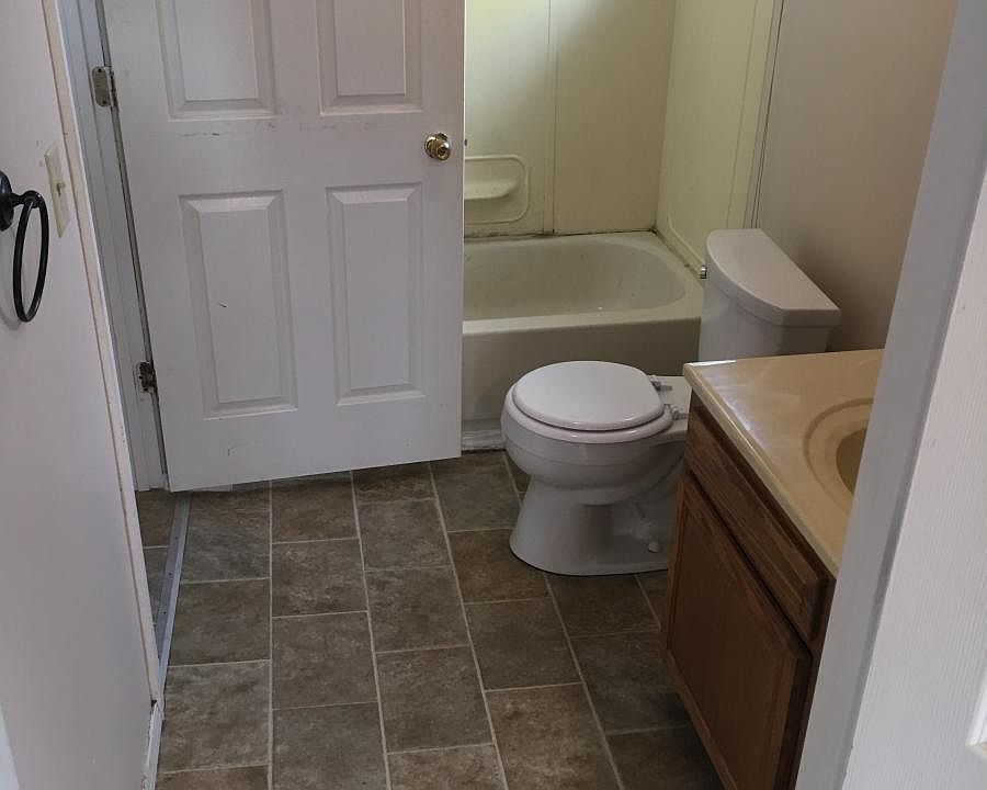 1st image of 2305 S Meeker Ave