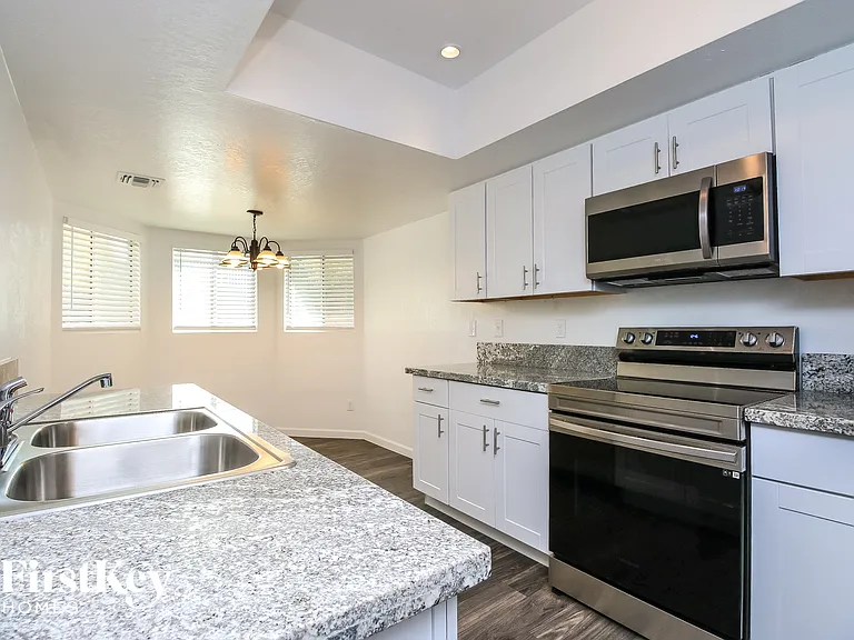 9991 E Victoria Ln — Photo 5