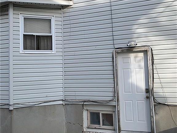 3rd image of 15025 121st Ave