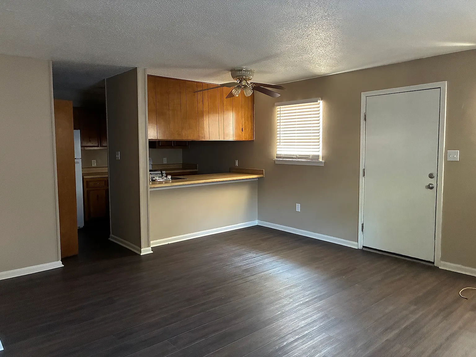 2 bed, 816 sqft, $1,000 — Photo 2