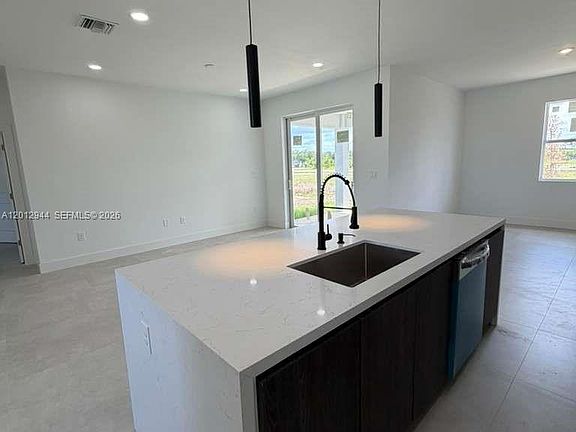 5th image of 3629 E Gator Cir