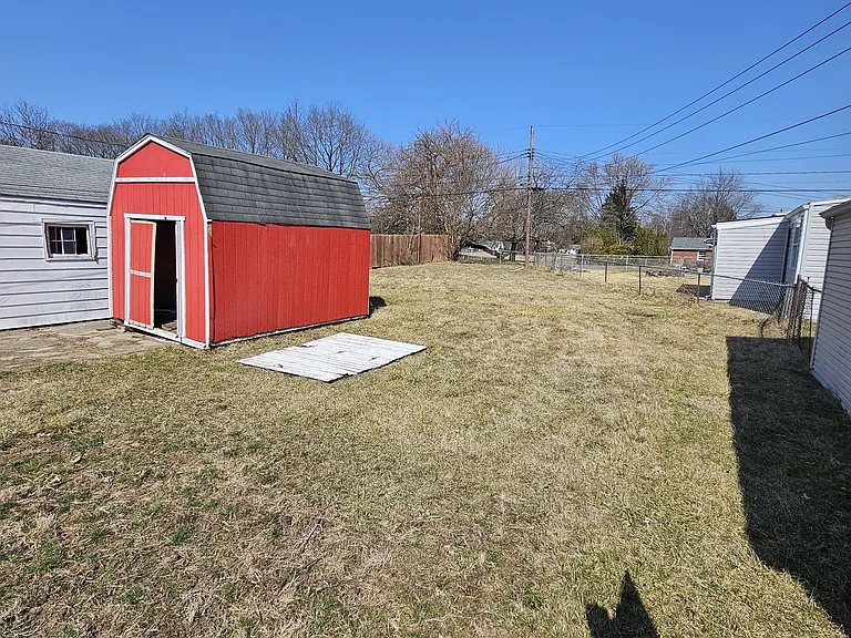 2108 N Hadley Rd — Photo 15