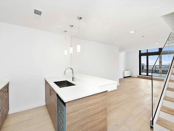 4th image of 1 West St APT 3606