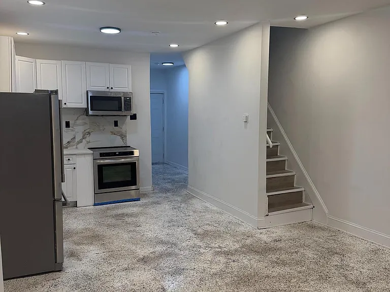 2409 W Harold St — Photo 3